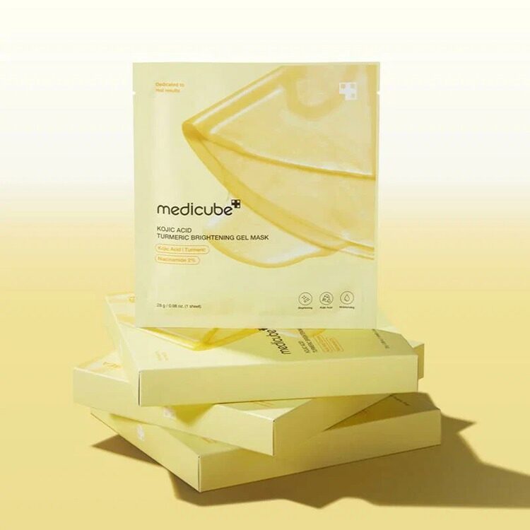Осветляющая гидрогелевая маска с койевой кислотой и куркумой MEDICUBE